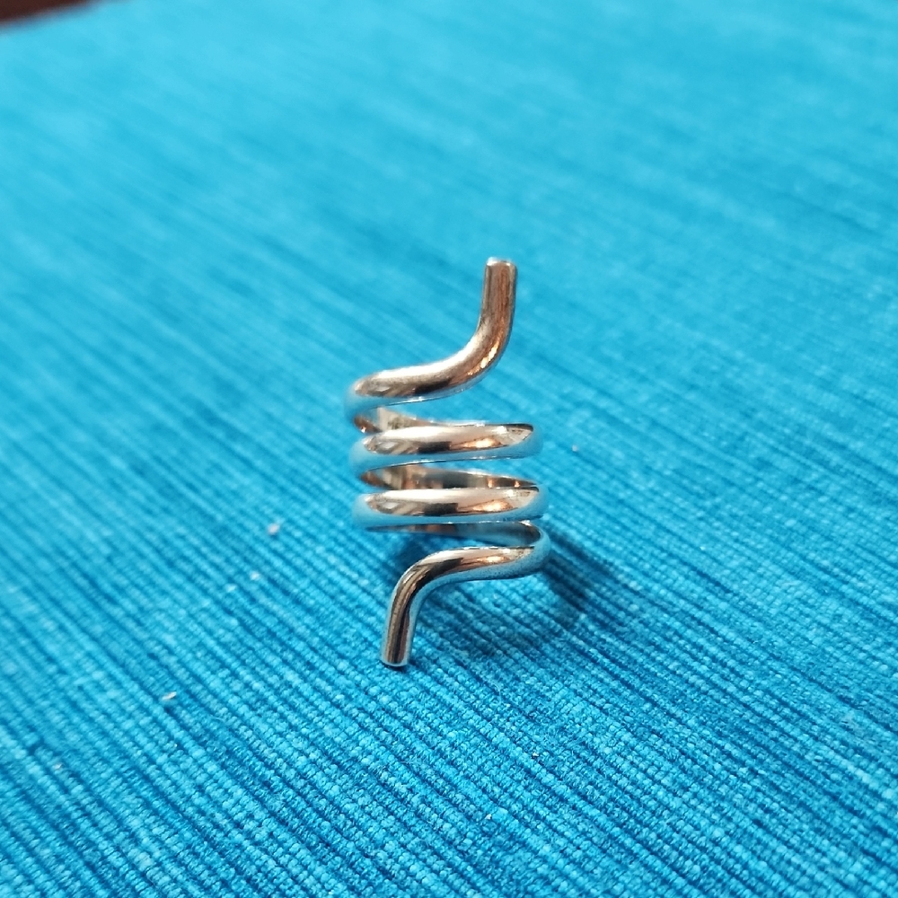 Elegant Sterling Silver Spiral Ring